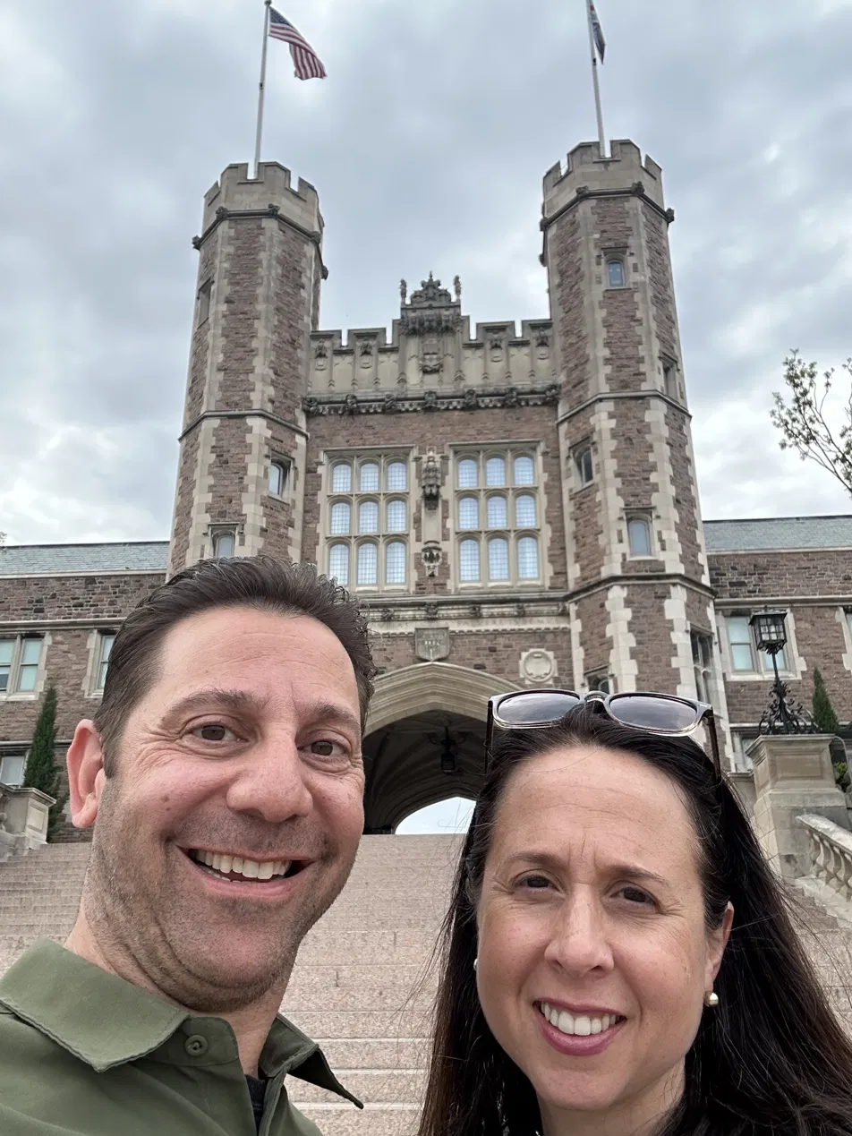 Family on a college campus tour